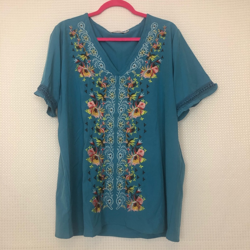 MissLook Embroidered Top. Size 3XL